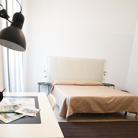 Tifeo Bed & Breakfast คาตาเนีย ภายนอก รูปภาพ